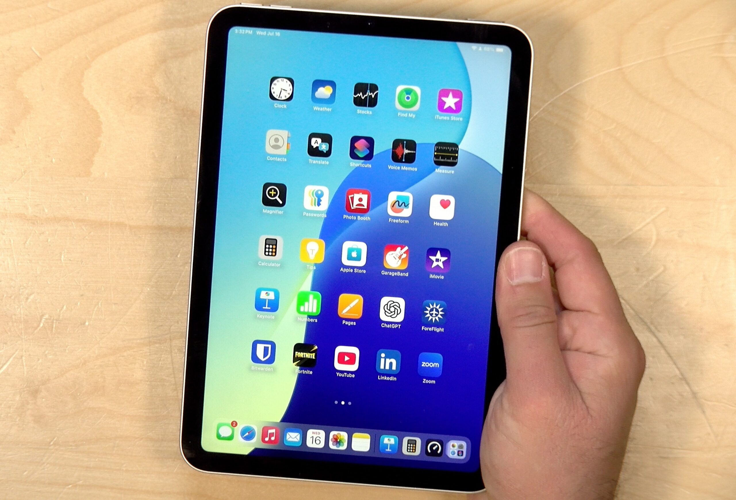 iPad Mini Review - Gen 7 / A17 Pro Version - Lon Seidman & Lon.TV Blog