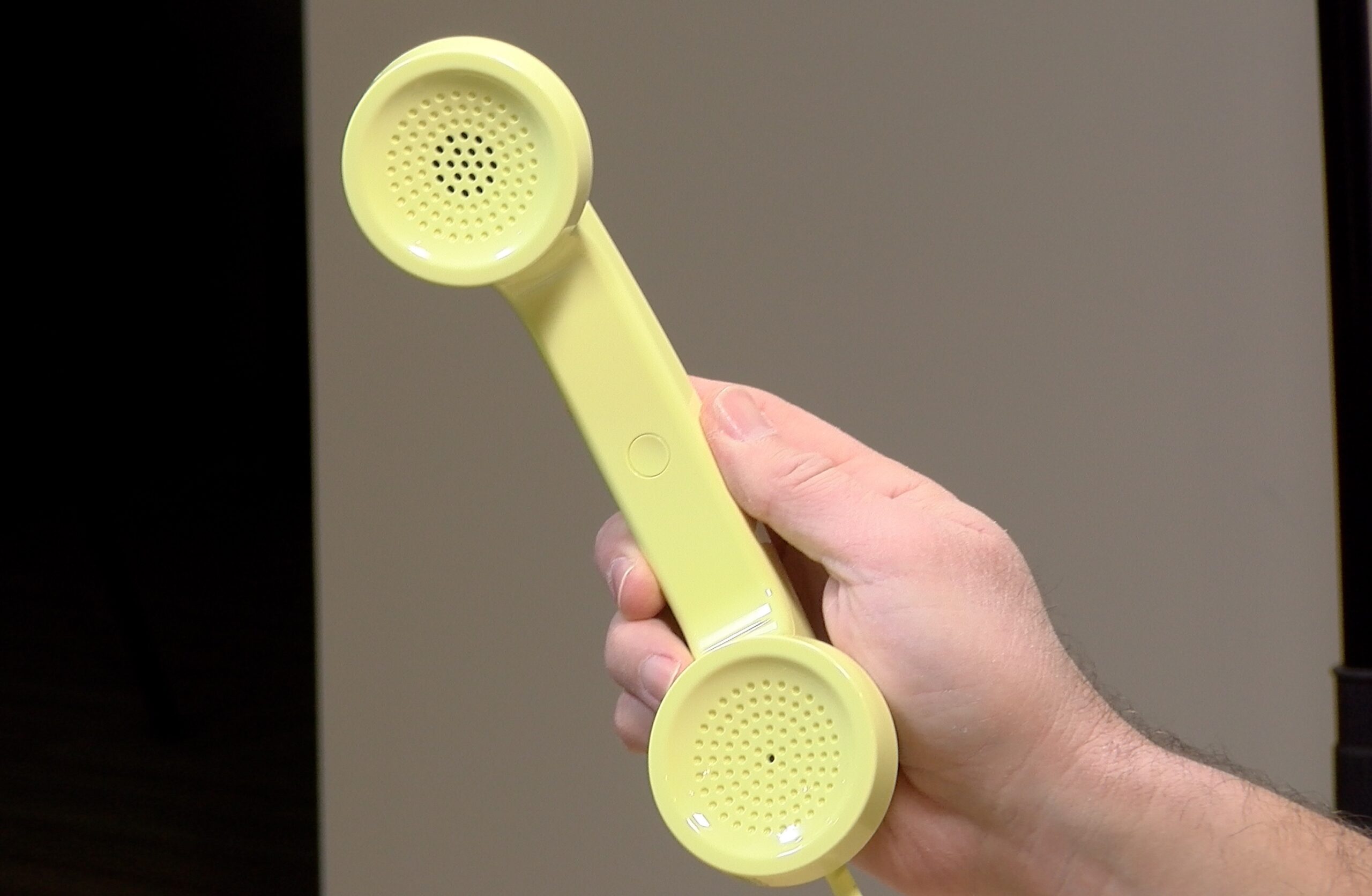 Téléphone USB-C POP Native Union - Design Azur, Micro Et Haut-parleur Haute Qualité - Pour Appels Vidéo (Zoom, Teams, FaceTime), Réduction Radiation Smartphone - 13